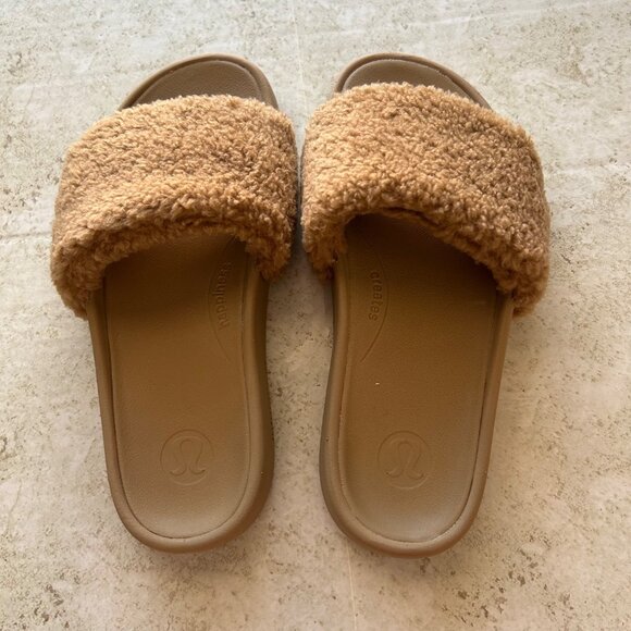 Lululemon Womens Fleece-Trimmed Slides Tan Beige Size 6 Comfort Slip-On Sandals - Picture 3 of 10